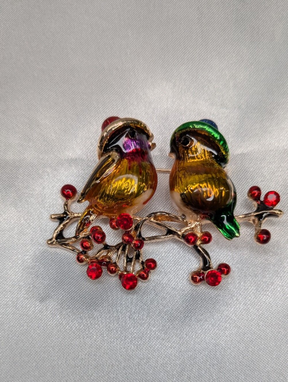 Enamel Lovebirds Branch Brooch Pin Red Rhinestone Berries Gold Tone Birds